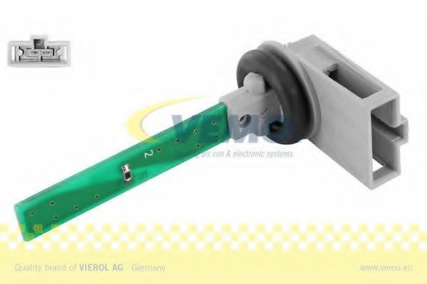 V10-72-0951 senzor,temperatura interioara VEMO 