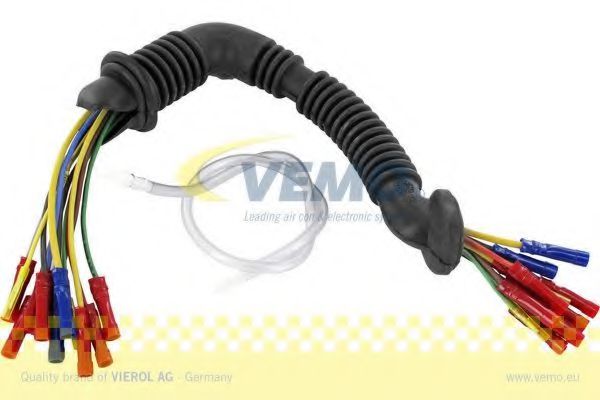 V10-83-0044 Set reparatie, set cabluri VEMO 