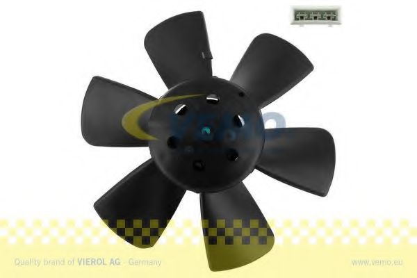 V15-01-1813 Ventilator, radiator VEMO 