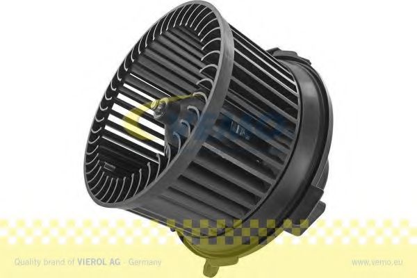 V22-03-1824 Ventilator, habitaclu VEMO 