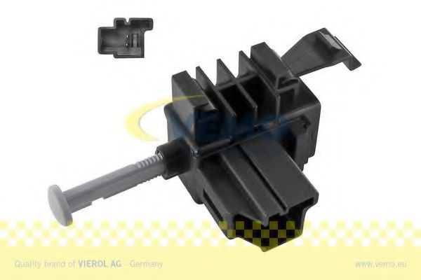 V25-73-0070 Comutator, actionare ambreiaj (Tempomat) VEMO 
